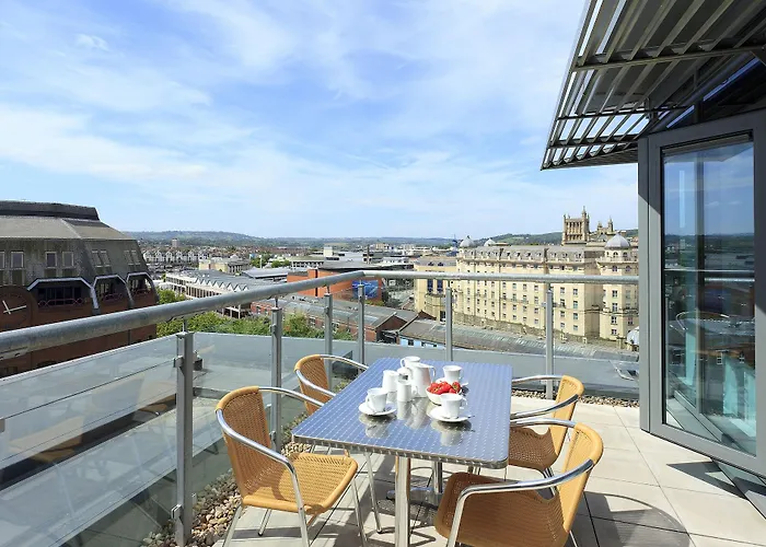 Apart Otel Saco - Broad Quay 4*