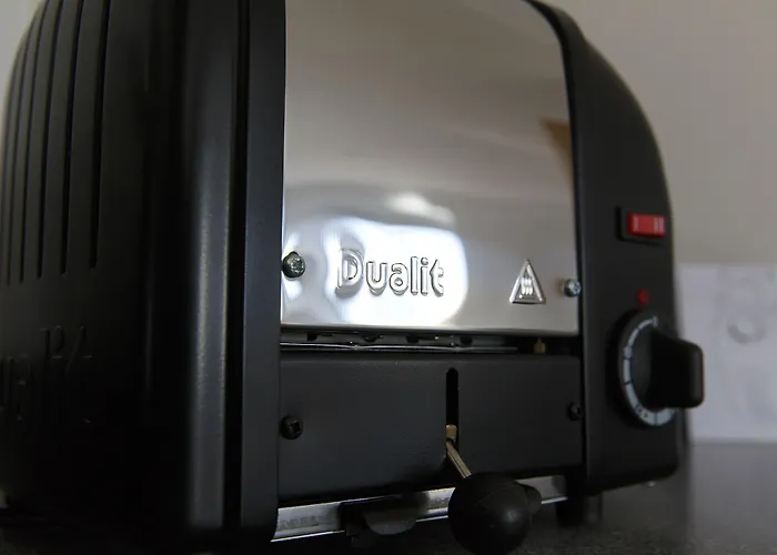 מלון דירות Saco - Broad Quay 4*